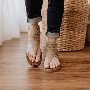 Brand New - Tan Sandal